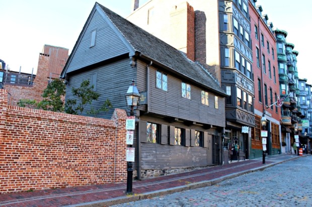 6 king's chapel and burying ground. 7 Historical Sites To Visit In Boston Lattes Life Luggage