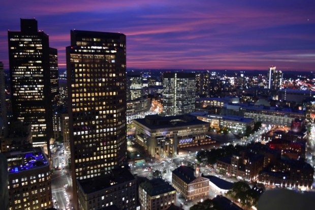 Whether you’re traveling for business, pleasure or something in between, getting around a new city can be difficult and frightening if you don’t have the right information. Detour Boston How The New Detour App Is Changing The Way We Vacation By Lynnae Allred Medium